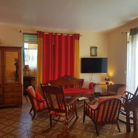 La Maison Aux Orchidees เปอตีต์-บูร์ก ภายนอก รูปภาพ
