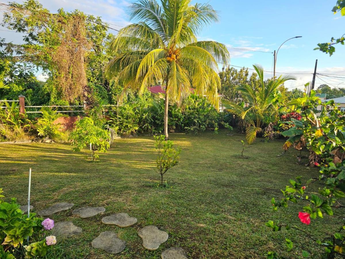 La Maison Aux Orchidees เปอตีต์-บูร์ก ภายนอก รูปภาพ
